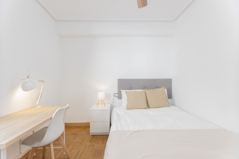Private room in Valencia photo 2