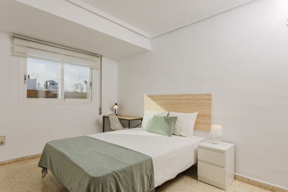 Private room in Valencia photo 2