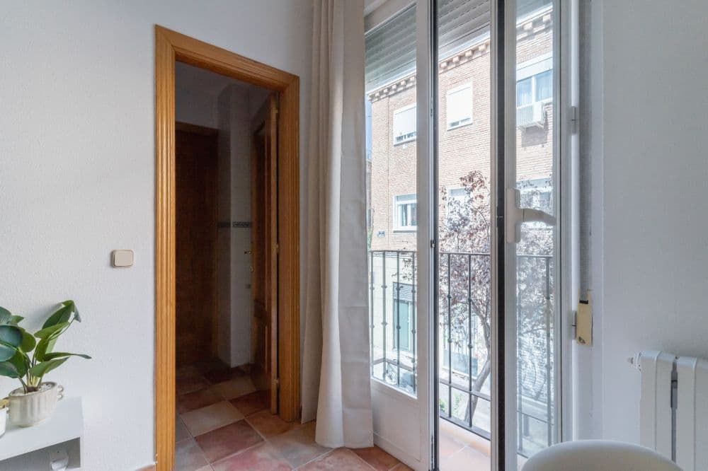 Private room in Madrid photo 5