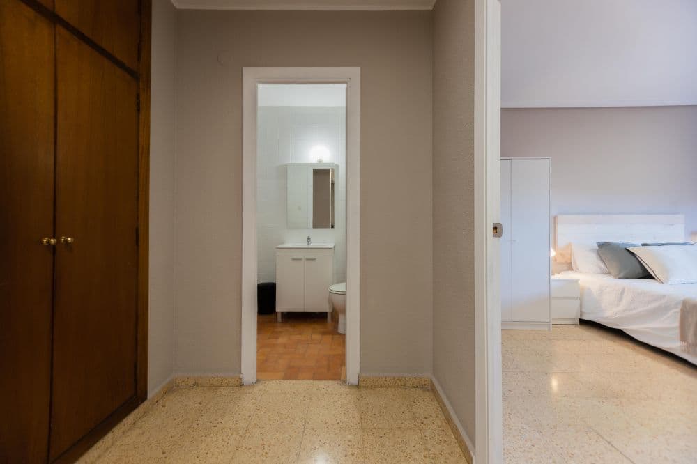 Private room in Valencia photo 3