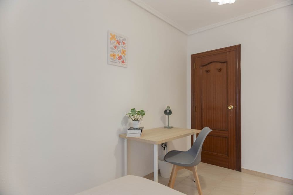 Private room in Valencia photo 3