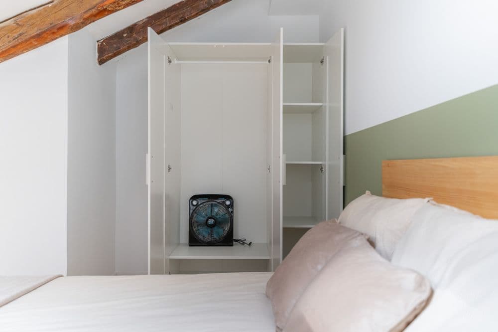 Private room in Madrid photo 5